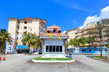 [Vacant Unit; WaterPark View] Apartment [9 min to Pantai Tanjung Biru]