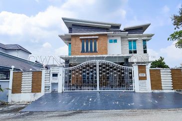 [Vacant unit; Gated & Guarded Community] 2 Storey Bungalow House [Easy access from PLUS & LEKAS Highway]