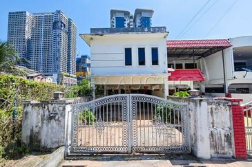 [KL Matured Area; Renovated unit] 2 Storey House [5 mins to NSK Trade City (Kuchai Lama)]