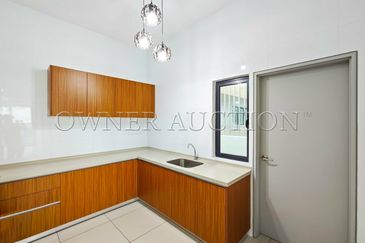 [High ROI; Partial Furnished] Condominium [Near Sunway Pyramid & Universities]