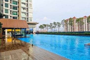 [High ROI; Partial Furnished] Condominium [Near Sunway Pyramid & Universities]
