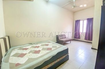 [Surrounded by matured residential area] 2 Storey Terrace House [Short distance to Sultan Abdul Aziz Shah Airport]