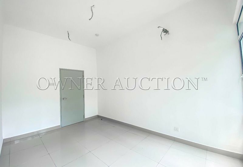 [Strategic Location] Condominium [Next to Bukit Kemuning Golf & Country Resort]