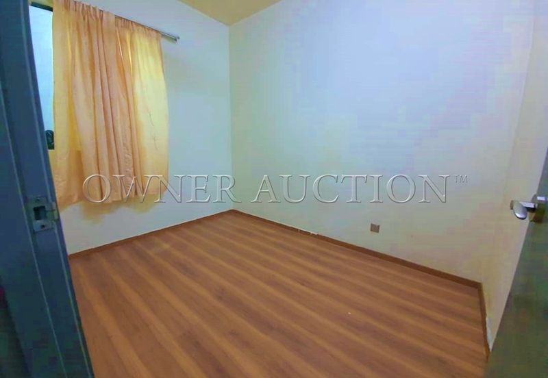 [Vacant Unit] Service Apartment [Opposite to Kajang SILK Highway; 6 min to C180 & Cheras Traders Square; 8 min to Batu 11 Cheras MRT station]