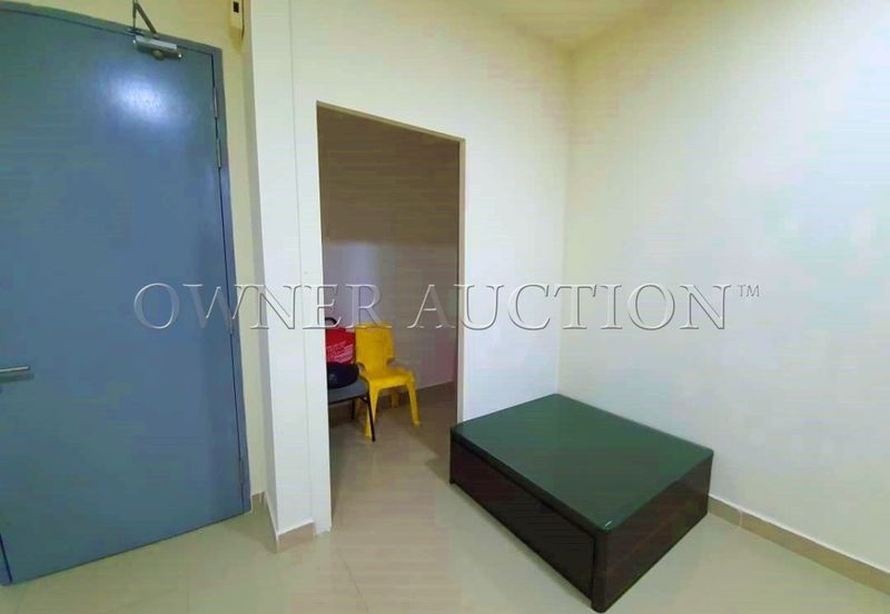 [Vacant Unit] Service Apartment [Opposite to Kajang SILK Highway; 6 min to C180 & Cheras Traders Square; 8 min to Batu 11 Cheras MRT station]