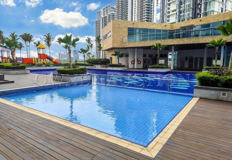 [Modern Urban Living in the Heart of Iskandar Puteri] Apartment [Easily accessible via Malaysia-Singapore Second Link, Coastal Highway and Pasir Gudan