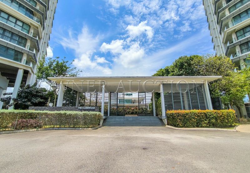 [Penthouse unit; Balcony with city view] Condominium [4 min to DPULZE Shopping Centre, Tamarind Square & MMU]