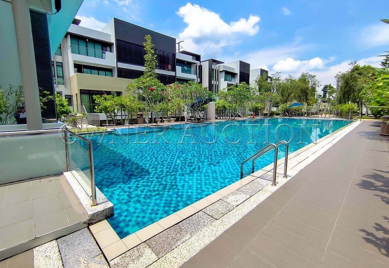 [Resort-style environment with lush greenery] Exclusive Town House [Low-density and peaceful surroundings; Easily accessible via Malaysia-Singapore Se