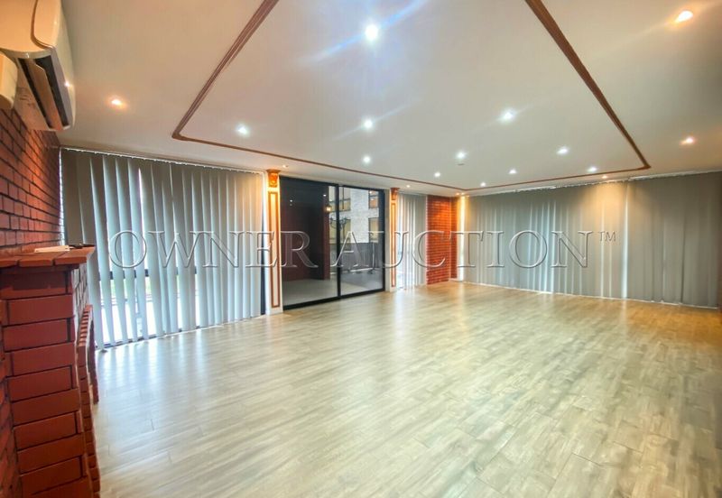 [Gated and Guarded Community; Located in Strategic and Matured Township] Shop Office [5 Min to Sungai Buloh MRT/KTM Station]