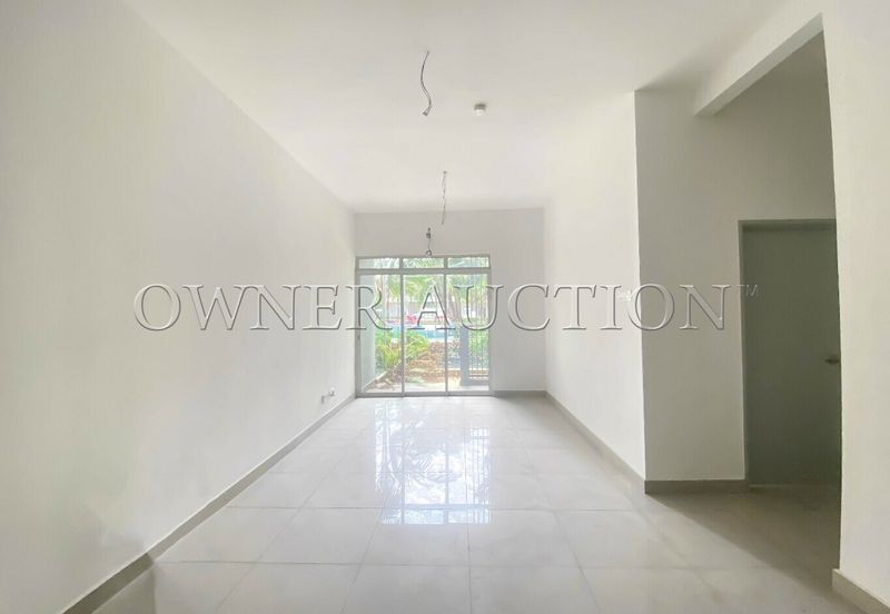 [Strategic Location] Condominium [Next to Bukit Kemuning Golf & Country Resort]