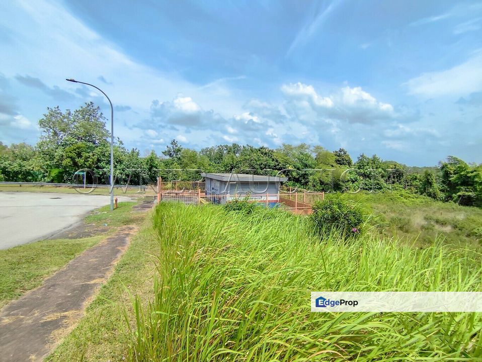 [Rear boundary opens to serene golf-course view; next to Shah Alam Golf Club (KGSAAS)] Exclusive Vacant Bungalow Land, Selangor, Shah Alam