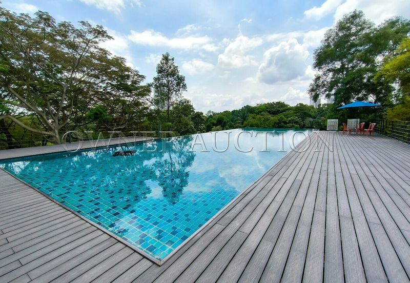 [Penthouse unit; Balcony with city view] Condominium [4 min to DPULZE Shopping Centre, Tamarind Square & MMU]