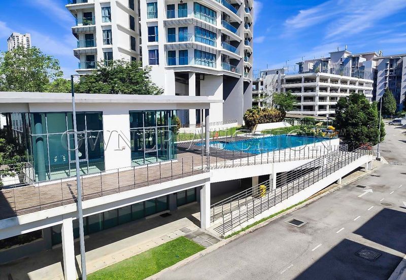 [Penthouse unit; Balcony with city view] Condominium [4 min to DPULZE Shopping Centre, Tamarind Square & MMU]