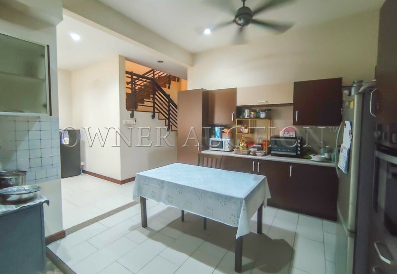 [Prestige Living in the Heart of Shah Alam] 2 Storey Superlink House [Next to Plaza Tol Shah Alam]