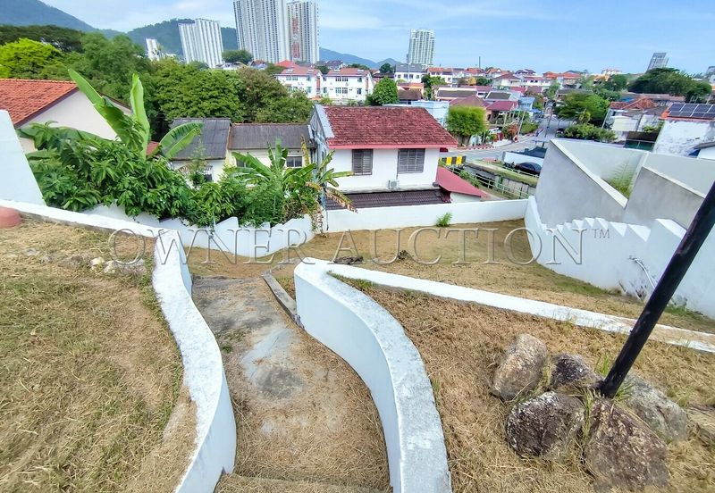 [Spacious Land] 2 Storey Semi Detached House [Prime Location]