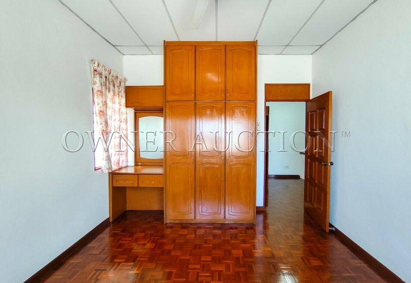 [Spacious Land] 2 Storey Semi Detached House [Prime Location]