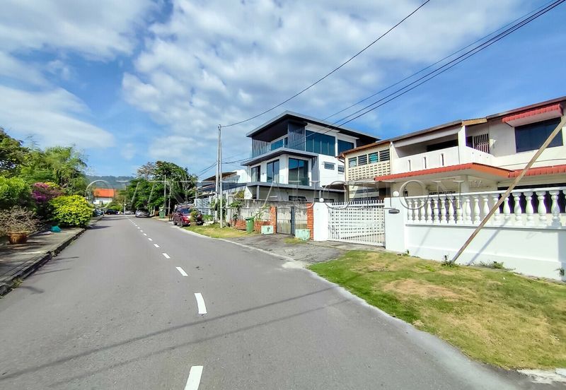 [Spacious Land] 2 Storey Semi Detached House [Prime Location]