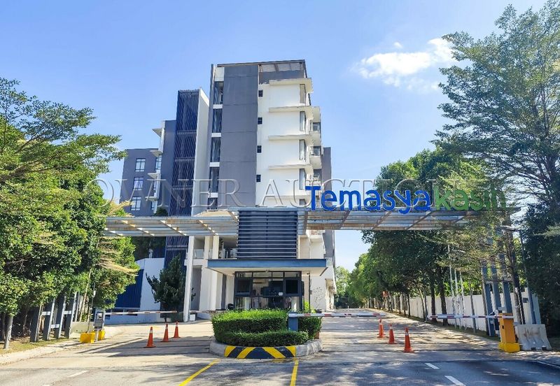 [Duplex unit] Condominium [10 min to AEON Big & Subang Parade]