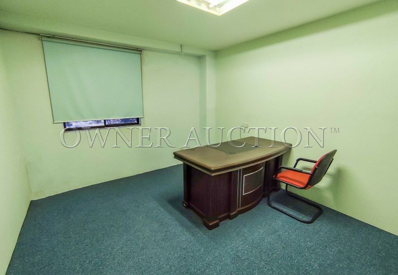 [High Visibility Location] Office with Lift [Well-connected on Jalan Puchong, Jalan Klang Lama (Old Klang Road)]