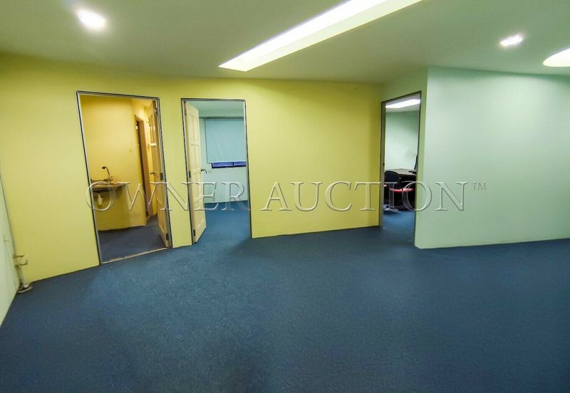 [High Visibility Location] Office with Lift [Well-connected on Jalan Puchong, Jalan Klang Lama (Old Klang Road)]