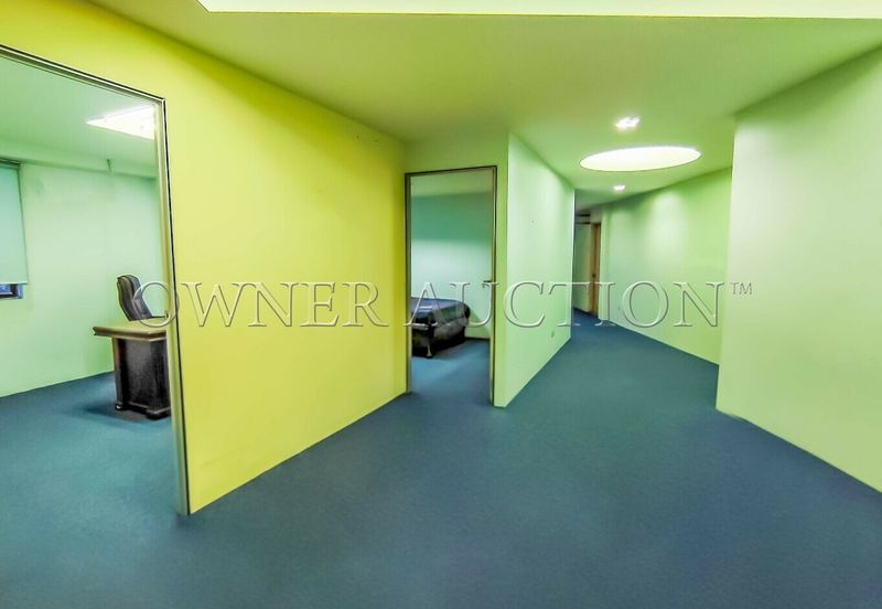[High Visibility Location] Office with Lift [Well-connected on Jalan Puchong, Jalan Klang Lama (Old Klang Road)]