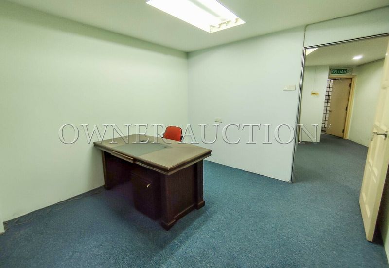 [High Visibility Location] Office with Lift [Well-connected on Jalan Puchong, Jalan Klang Lama (Old Klang Road)]