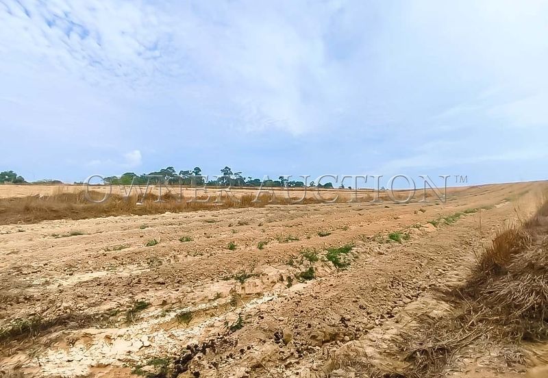 [Vacant, flat & ready for various potential uses] Land [Close to Jasin and Bukit Katil, Melaka]