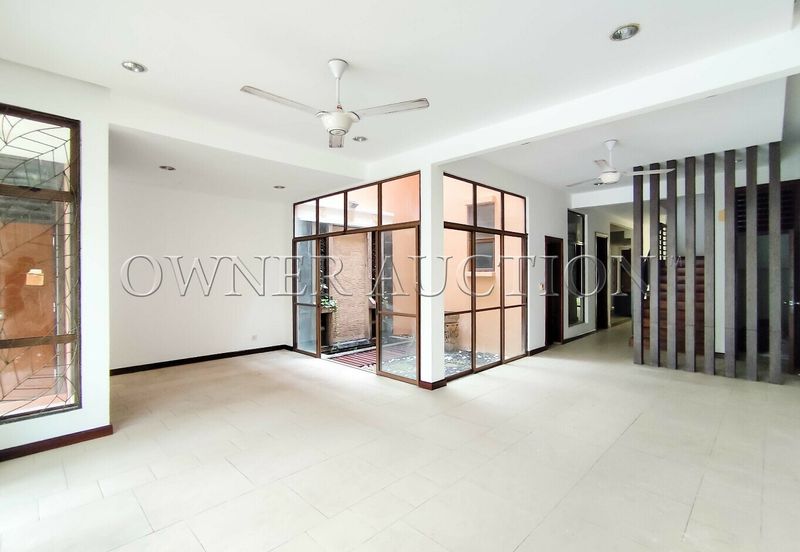 [Prestige Living in the Heart of Shah Alam] 2 Storey Superlink House [Next to Plaza Tol Shah Alam]