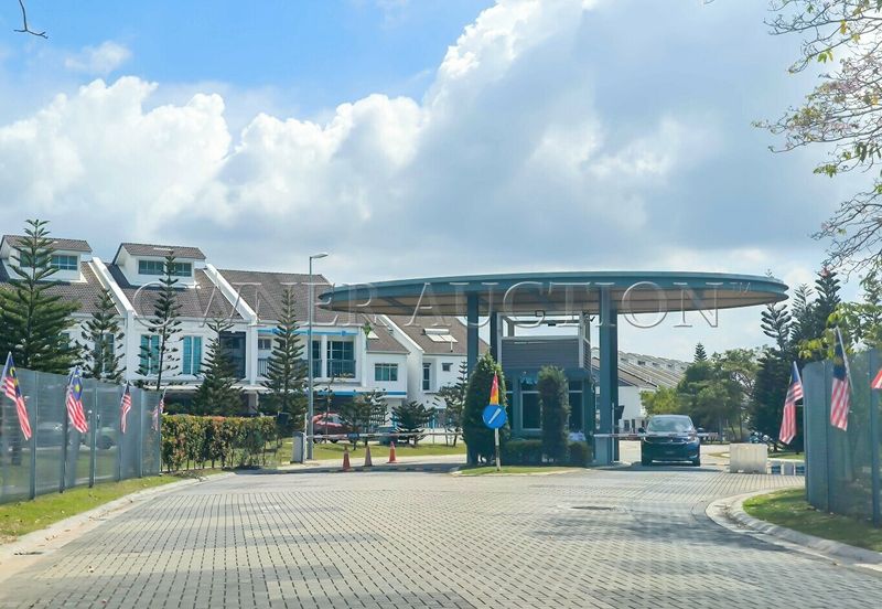 [Brand new unit; With extra land] 2 Storey Terrace House [5 min to Sanctuary Mall, Lotus's Rimbayu and Quayside Mall]