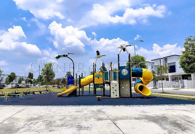 [Bare unit; Facing Open] Freehold 2 Storey Terrace House [3 minutes to Petronas Bandar Sri Sendayan]