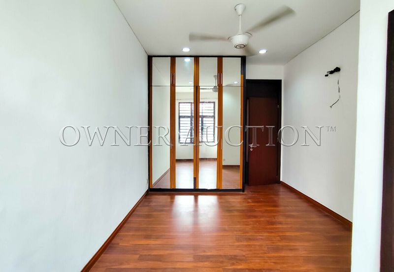 [Prestige Living in the Heart of Shah Alam] 2 Storey Superlink House [Next to Plaza Tol Shah Alam]