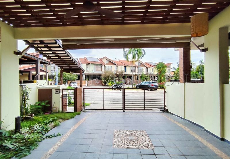 [Prestige Living in the Heart of Shah Alam] 2 Storey Superlink House [Next to Plaza Tol Shah Alam]