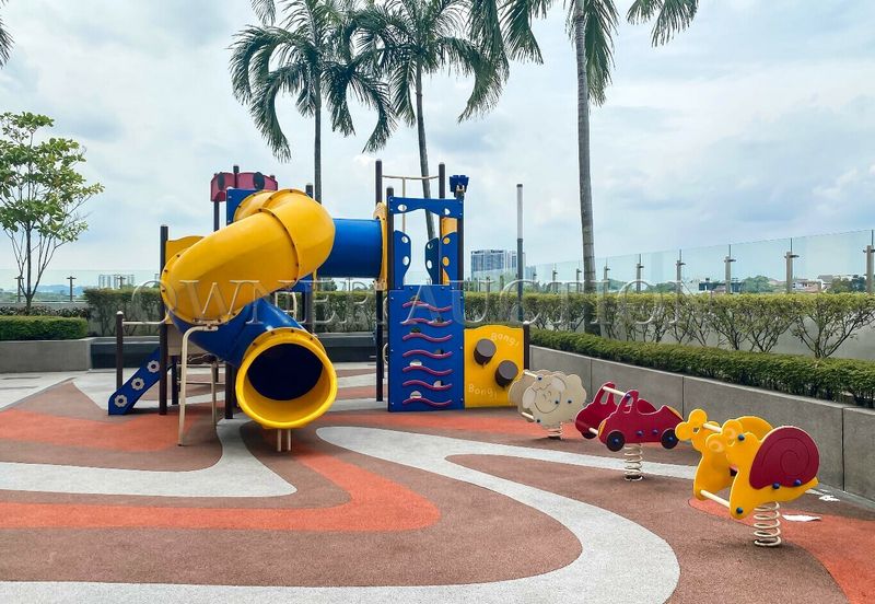 [Strategic Location] Condominium [Next to Bukit Kemuning Golf & Country Resort]