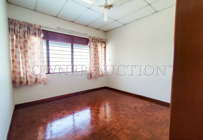 [Spacious Land] 2 Storey Semi Detached House [Prime Location]