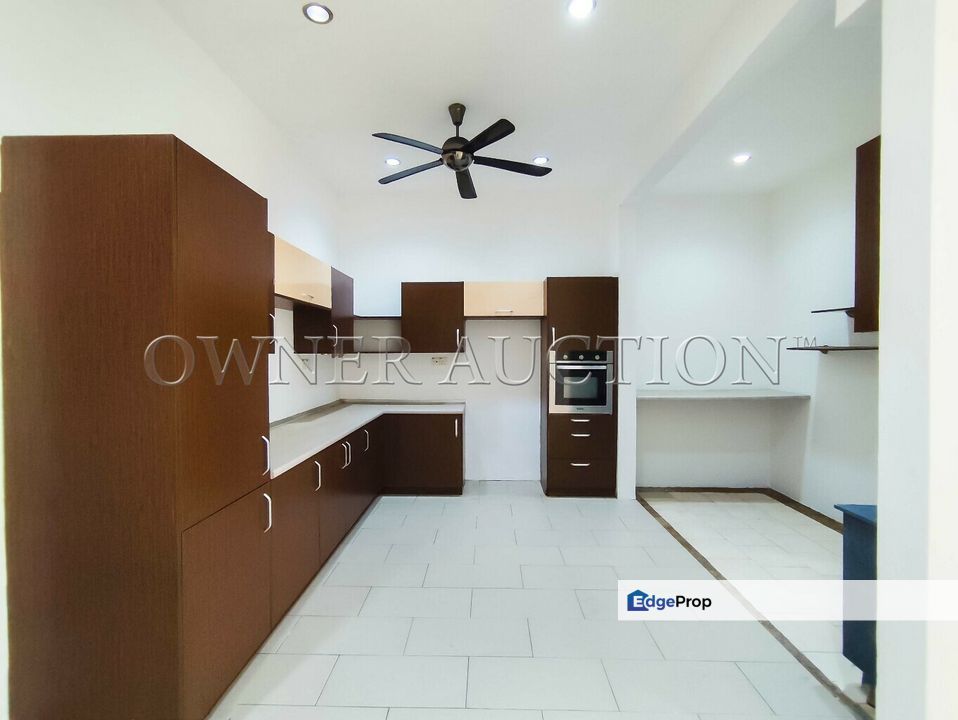 [Prestige Living in the Heart of Shah Alam] 2 Storey Superlink House [Next to Plaza Tol Shah Alam], Selangor, Shah Alam