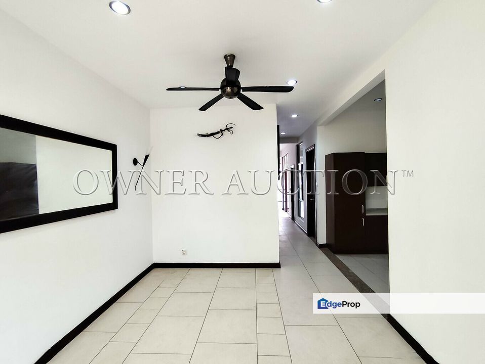 [Prestige Living in the Heart of Shah Alam] 2 Storey Superlink House [Next to Plaza Tol Shah Alam], Selangor, Shah Alam