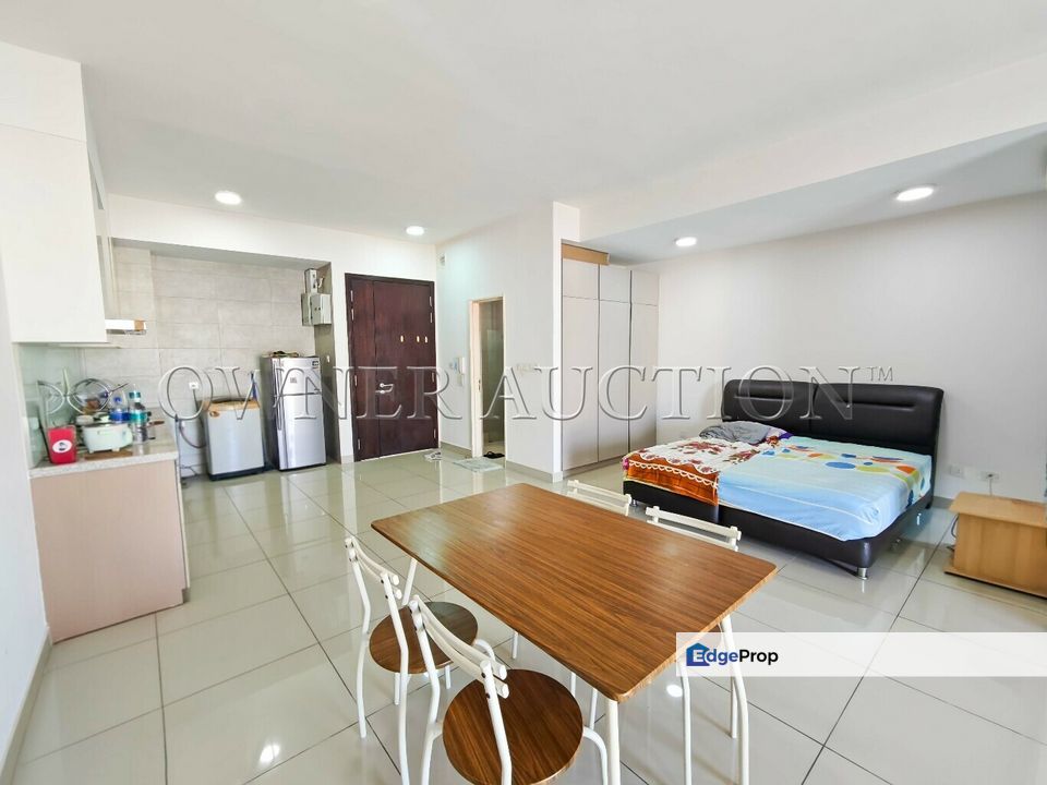 [Conveniently located next to Citta Mall] Service Apartment [Close to Sultan Abdul Aziz Shah Airport (Subang Airport)], Selangor, Petaling Jaya