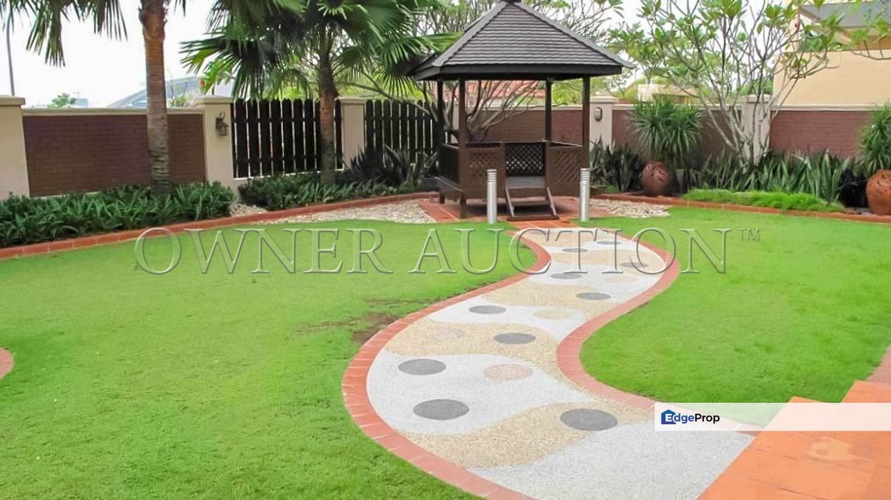 [6 min to Aeon Mall Shah Alam (Seksyen 13), 6 min to MSU Campus & Hospital Shah Alam] 2 Storey Detached House [11 min to UiTM Shah Alam], Selangor, Shah Alam