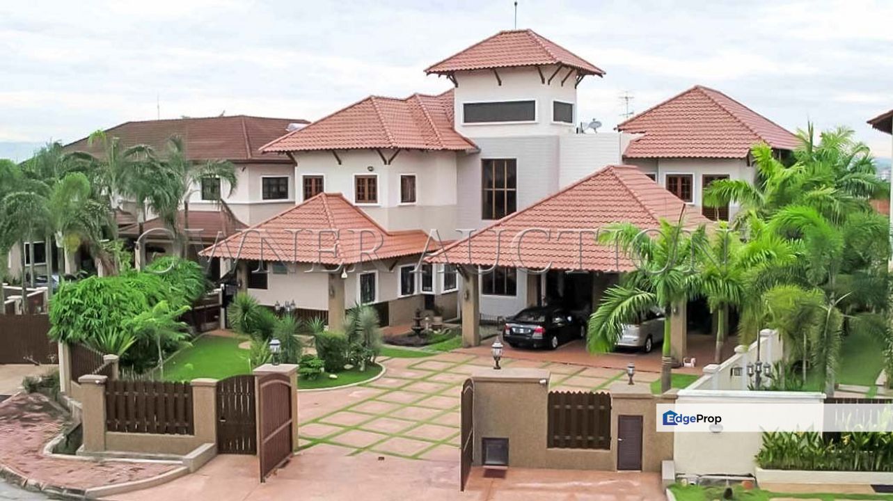 [6 min to Aeon Mall Shah Alam (Seksyen 13), 6 min to MSU Campus & Hospital Shah Alam] 2 Storey Detached House [11 min to UiTM Shah Alam], Selangor, Shah Alam