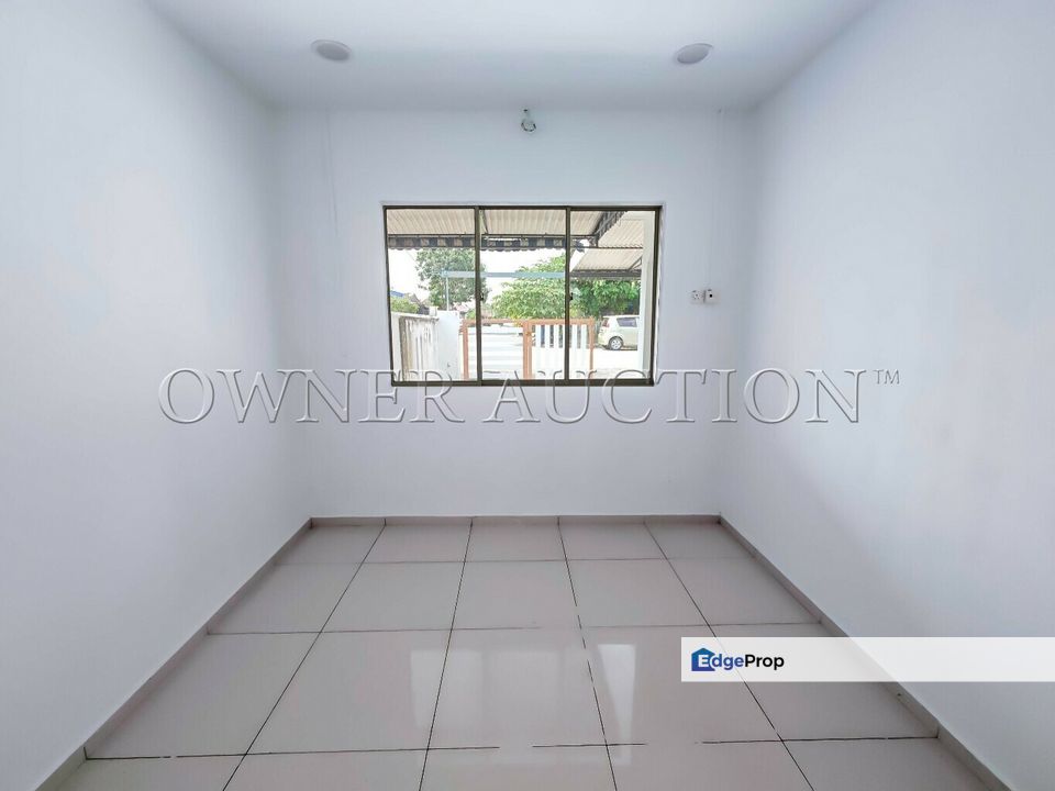 [Located in Strategic and Mature Township] 1 Storey Terrace House [Surrounded by a Variety of Shops and Daily Essential], Selangor, Klang