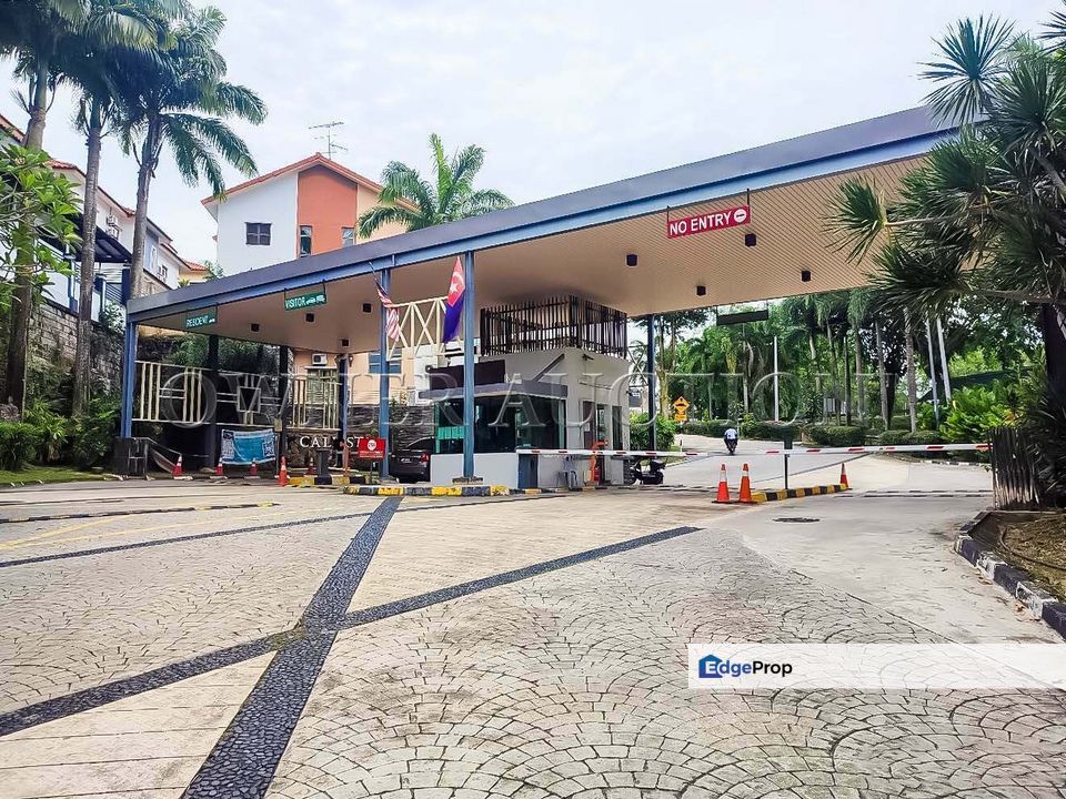 [Gated and Guarded Housing Area, Renovated House, Partially Furnished] 3 Storey Semi Detached House [10 min to Mydin Mall Mutiara Rini, 10 min to Skud, Johor, Skudai