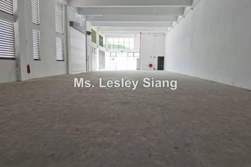2.5 storey factory for rent at Industrial Business Park,Kulai(BUA : 13k sqft @ RM1.00 psf)