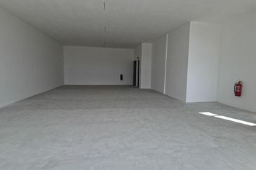 1.5 Storey Factory 30 x100 for Rent