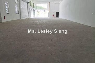 2.5 storey factory for rent at Industrial Business Park,Kulai(BUA : 13k sqft @ RM1.00 psf)
