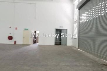 2.5 storey factory for rent at Industrial Business Park,Kulai(BUA : 13k sqft @ RM1.00 psf)