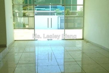 Semi-Detached Factory at Kulai For Rent