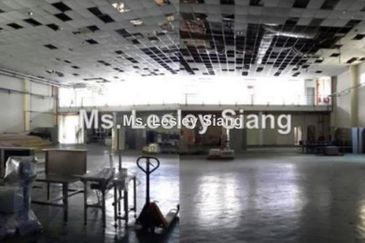 Detached Factory At Senai For Rent