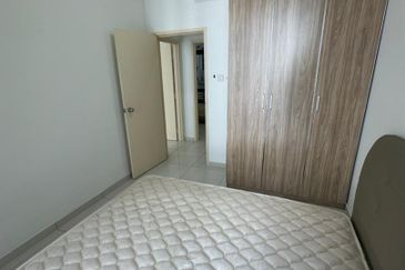 D'Summit Residences @ Kempas Utama