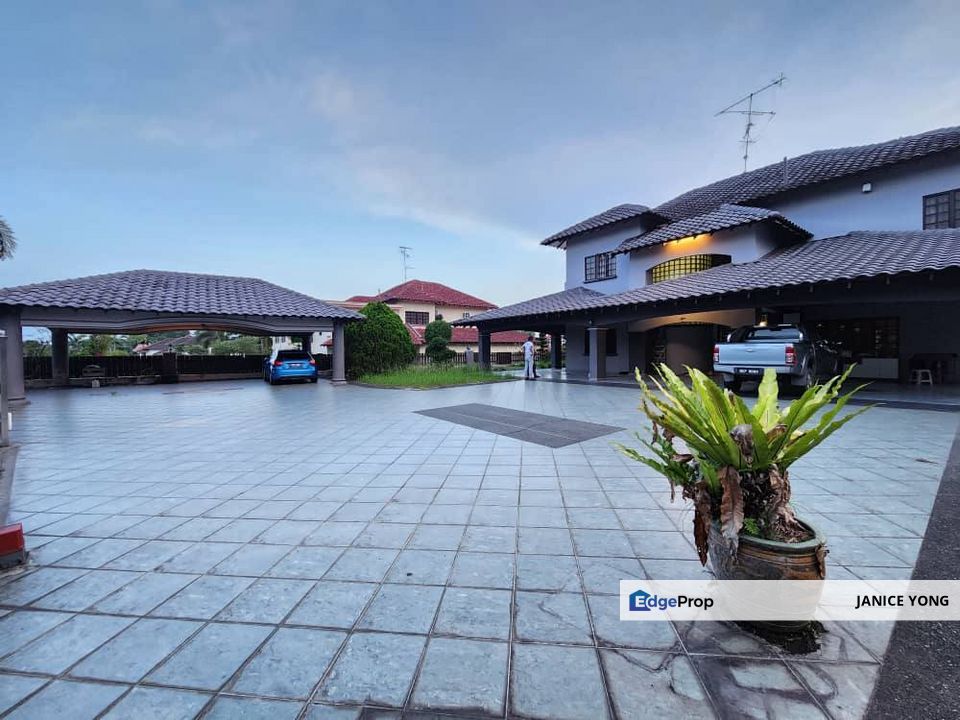 IOI Palm Villa Gate A Bandar Putra Kulai for Sale RM2,300,000 By JANICE YONG EdgeProp.my