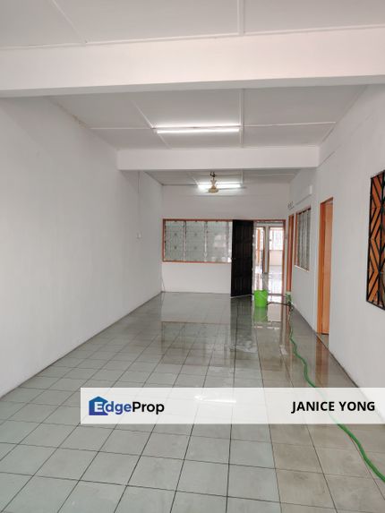 Taman Sri Tebrau Jalan Keris @ 1st Floor Shoplot, Johor, Johor Bahru